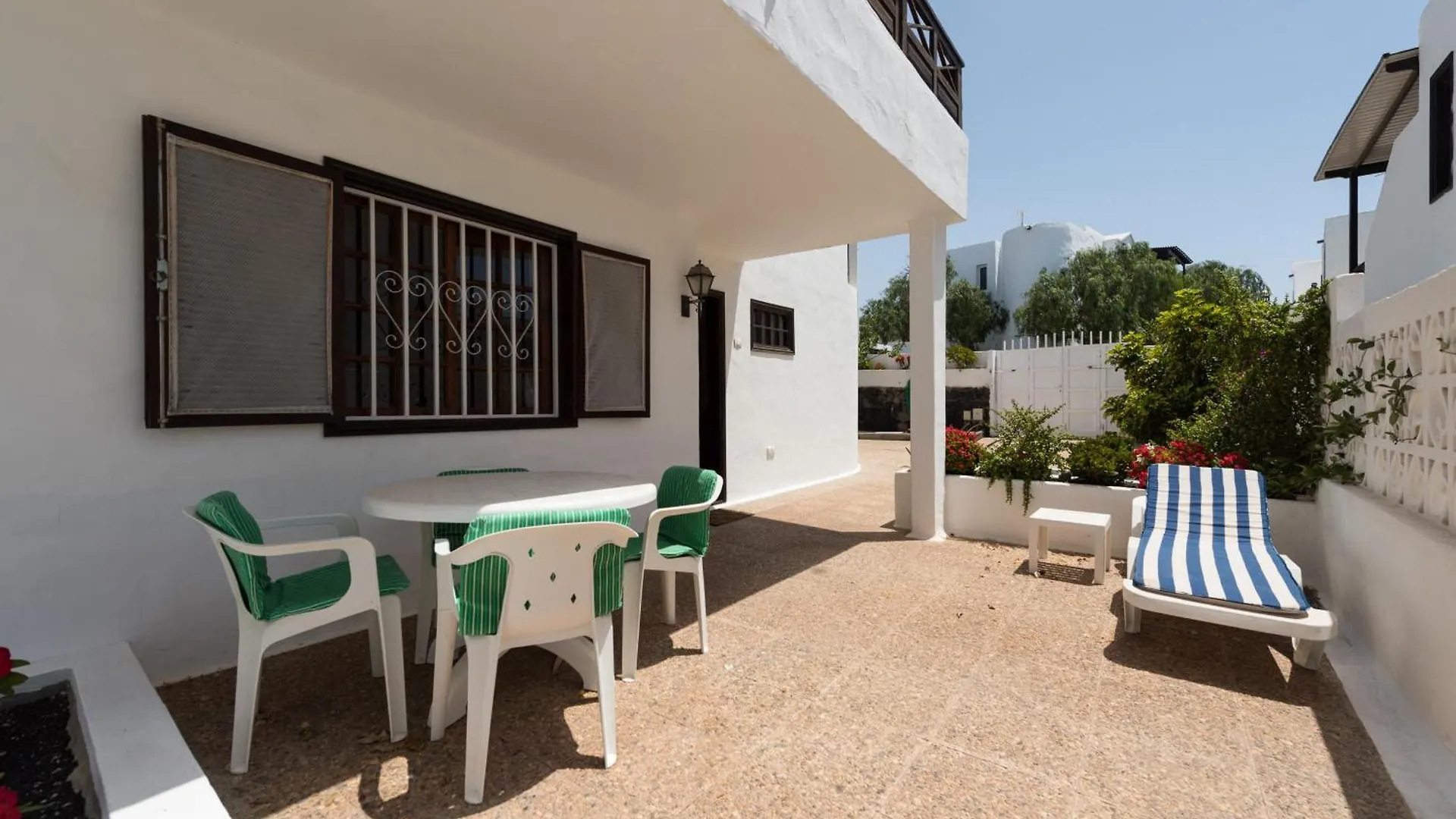 Villa 2Br Beach House - Solarium Terrace Shower - 13 Puerto del Carmen