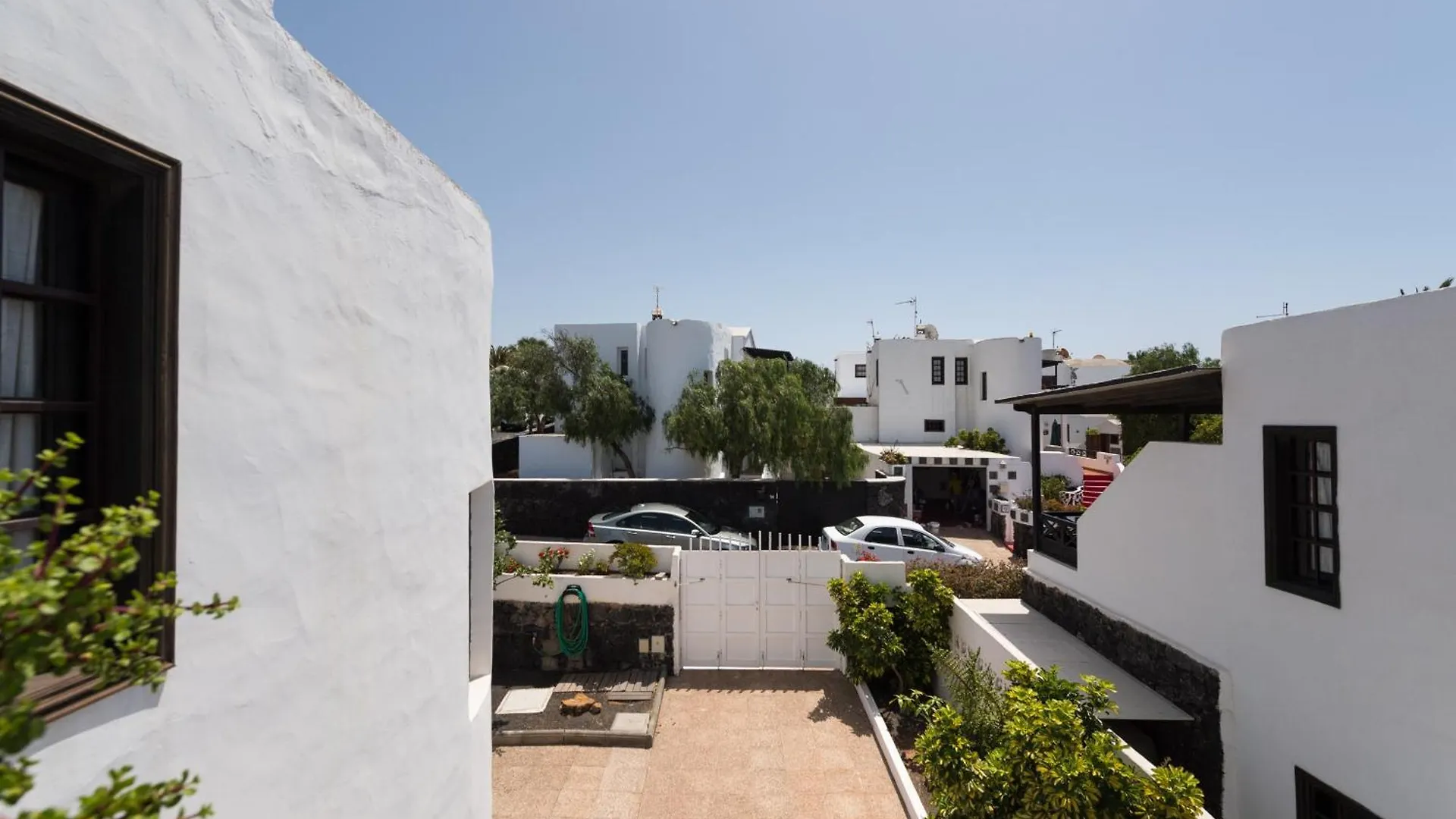 2Br Beach House - Solarium Terrace Shower - 13 Puerto del Carmen